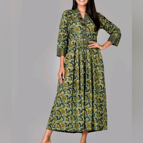 Women's dress 👗 - Picture 5 of 7